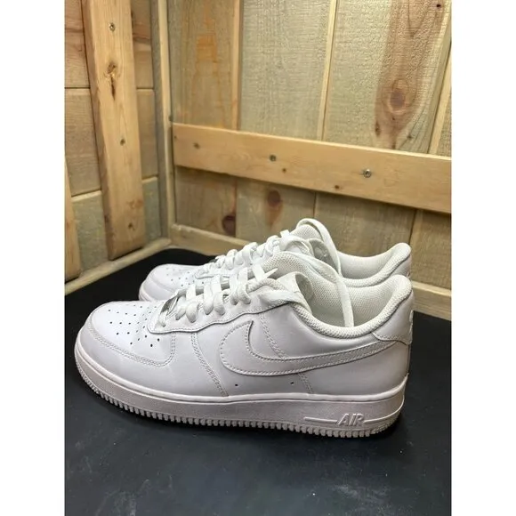 Nike Air Force 1 Low White Sneakers Mens Size 9 Leather Classic Athletic Shoes