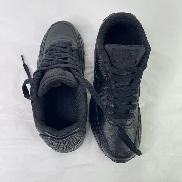 Nike Air Max 90 Triple Black Sneakers Shoes Size 4.5Y Style 833412-001