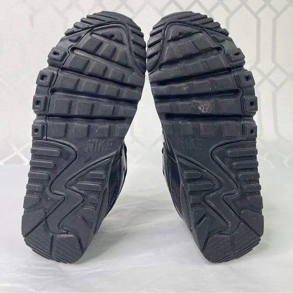 Nike Air Max 90 Triple Black Sneakers Shoes Size 4.5Y Style 833412-001