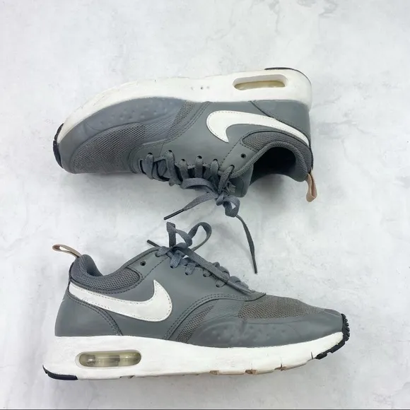 [Nike] Boys Gray Air Max Sneakers