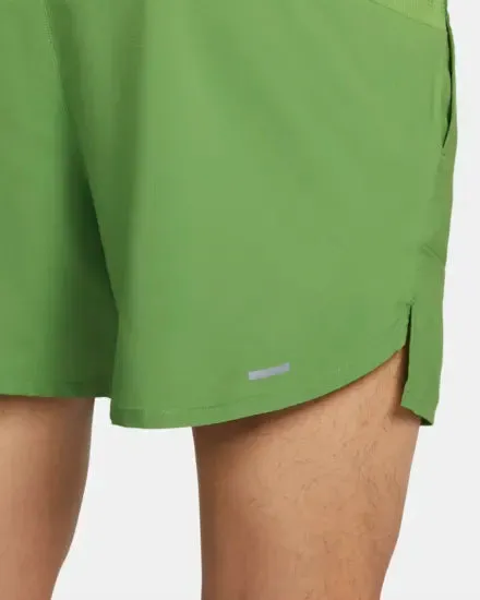 Nike Dri-FIT Stride Men's 13cm (approx.) Brief-Lined Running Shorts - Light Green