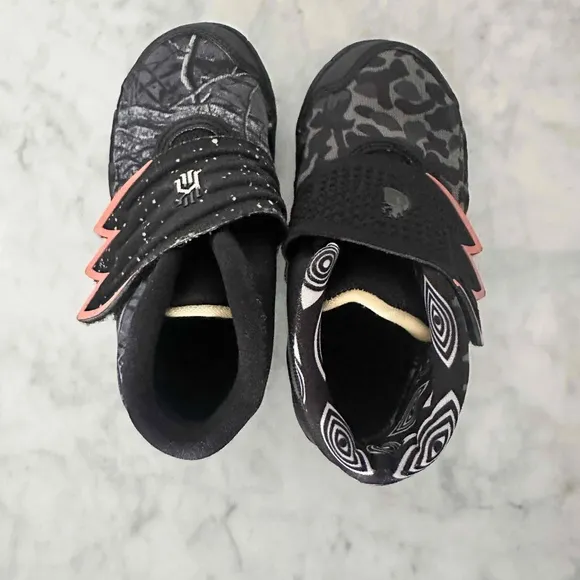 Nike Kybrid S2 Kids High Top Sneakers Velcro Strap Graphic Print Black Size 10C