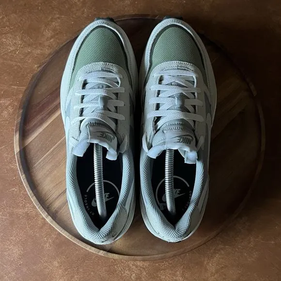 Nike Men's Waffle Nav Suede Jade Horizon Green Walking Sneakers Shoes Size 10.5