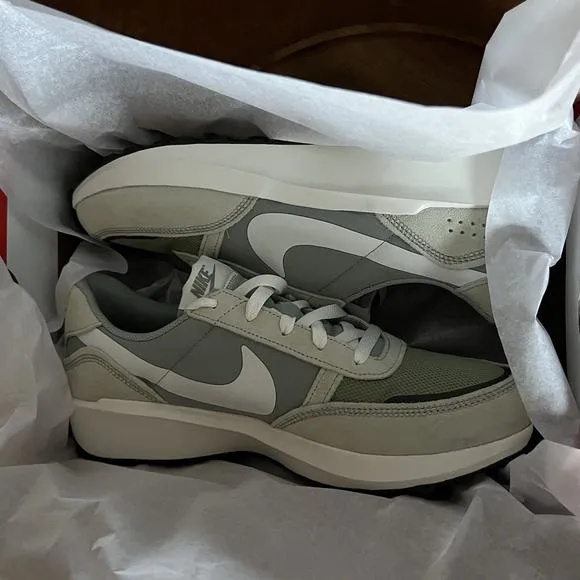 Nike Men's Waffle Nav Suede Jade Horizon Green Walking Sneakers Shoes Size 10.5