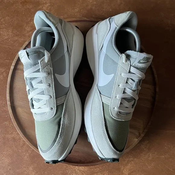 Nike Men's Waffle Nav Suede Jade Horizon Green Walking Sneakers Shoes Size 10.5