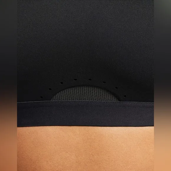NIKE Swoosh High-Support Non-Padded Adjustable Sports Bra
