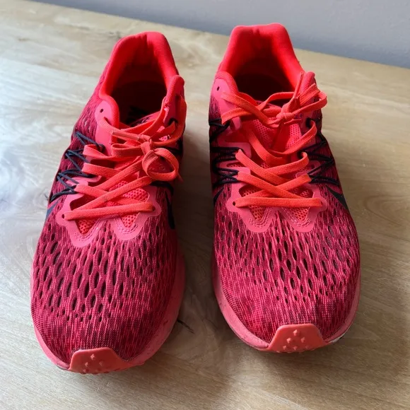 NIKE ZOOM WINFLO 5 RUNNING SHOE SNEAKER MEN 9.5 ATHLETIC PERFORMANCE WORKOUT
