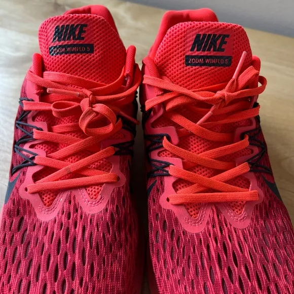 NIKE ZOOM WINFLO 5 RUNNING SHOE SNEAKER MEN 9.5 ATHLETIC PERFORMANCE WORKOUT