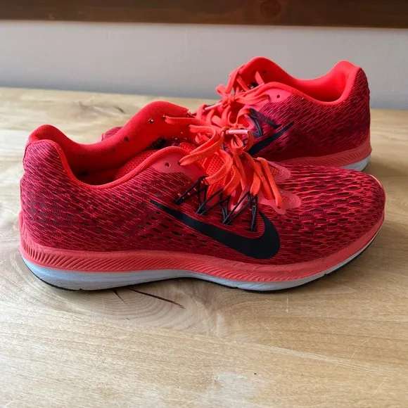 NIKE ZOOM WINFLO 5 RUNNING SHOE SNEAKER MEN 9.5 ATHLETIC PERFORMANCE WORKOUT