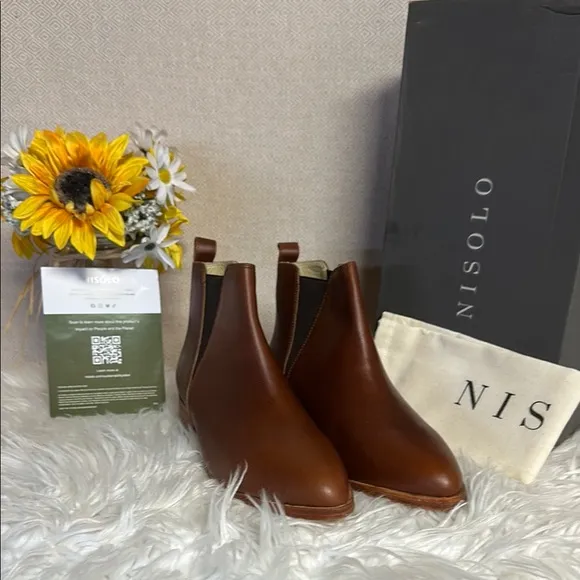 Nisolo Eva Everyday Chelsea Brown Leather Ankle Boots