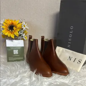 Nisolo Eva Everyday Chelsea Brown Leather Ankle Boots