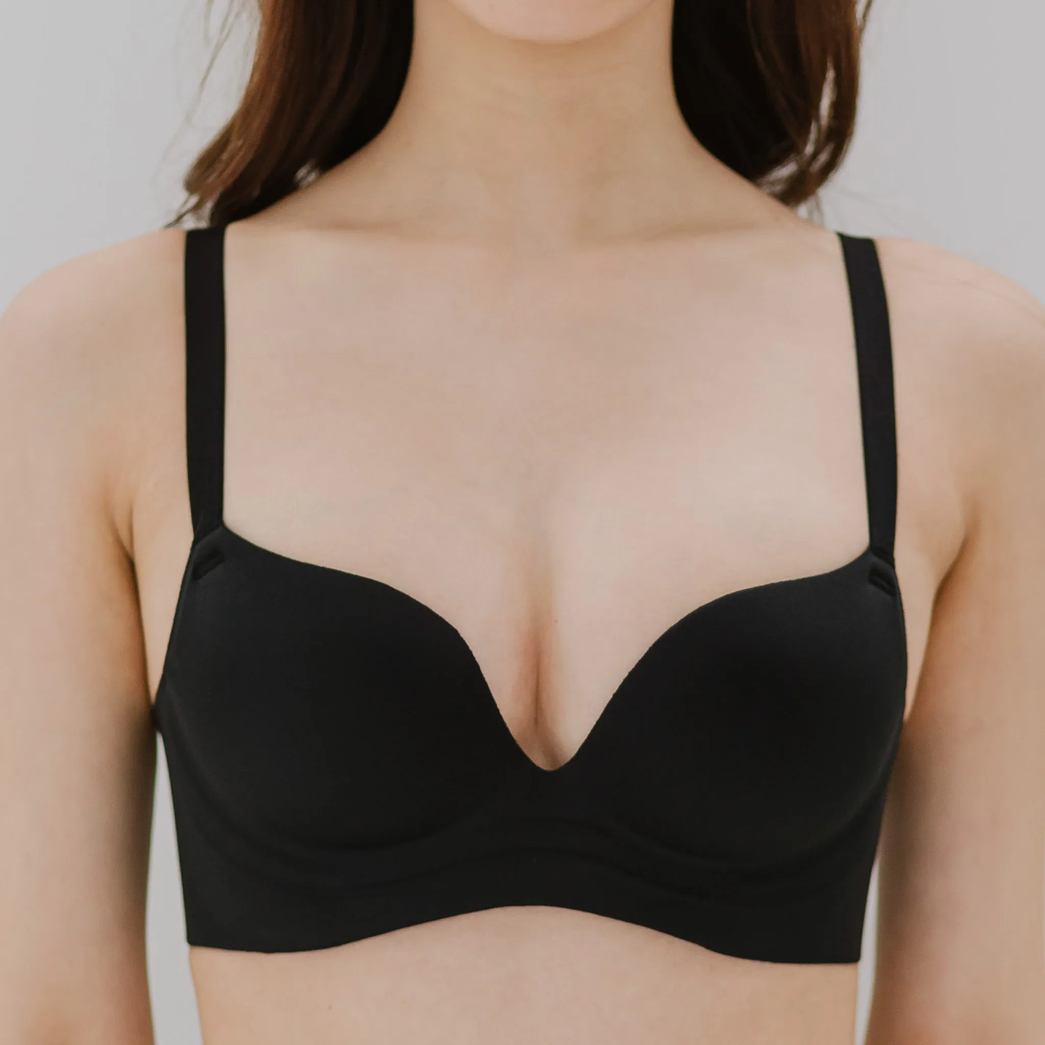 No Bulge! Seamless Wireless Bra in Velvet Black