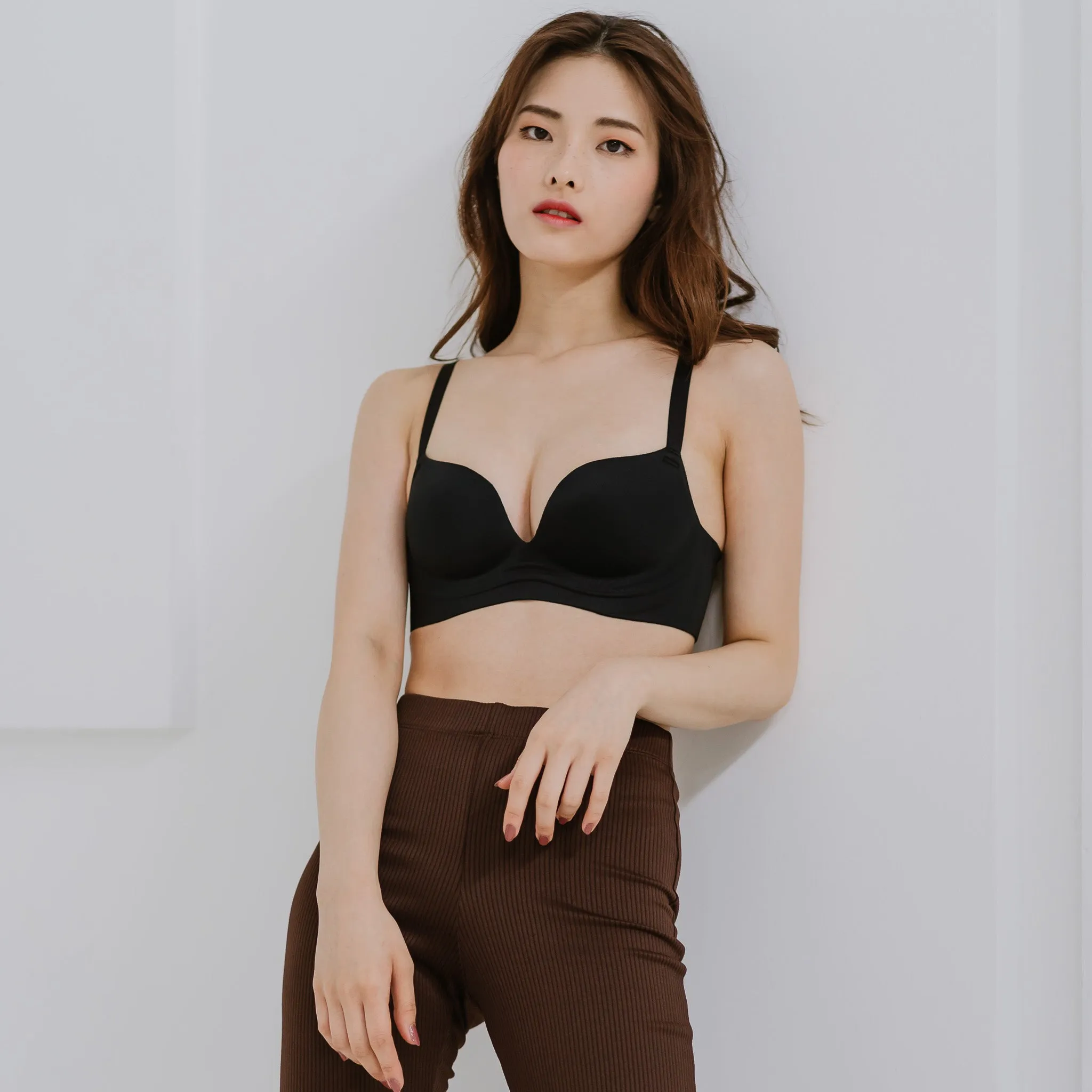 No Bulge! Seamless Wireless Bra in Velvet Black