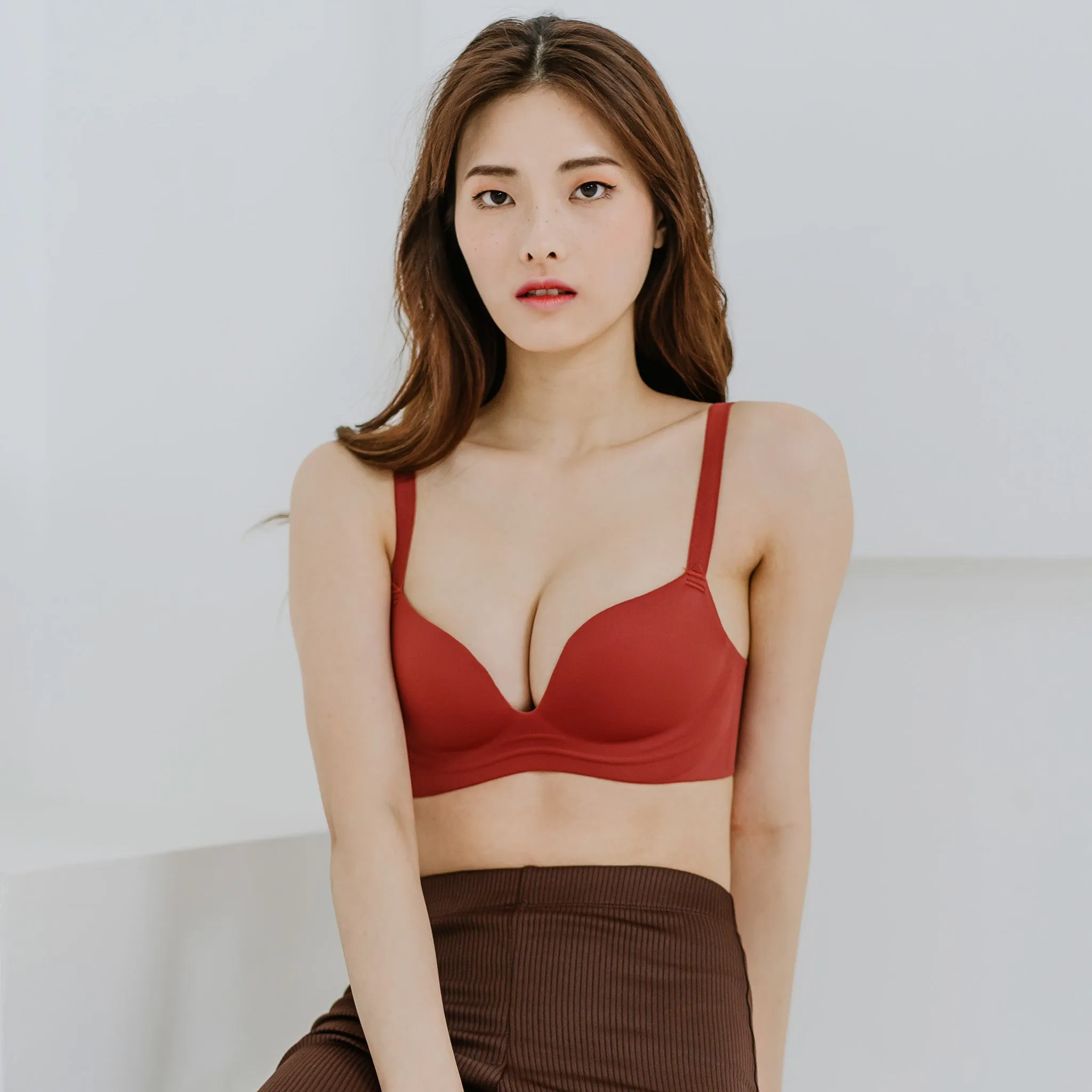 No Bulge! Seamless Wireless Bra in Velvet Cherry