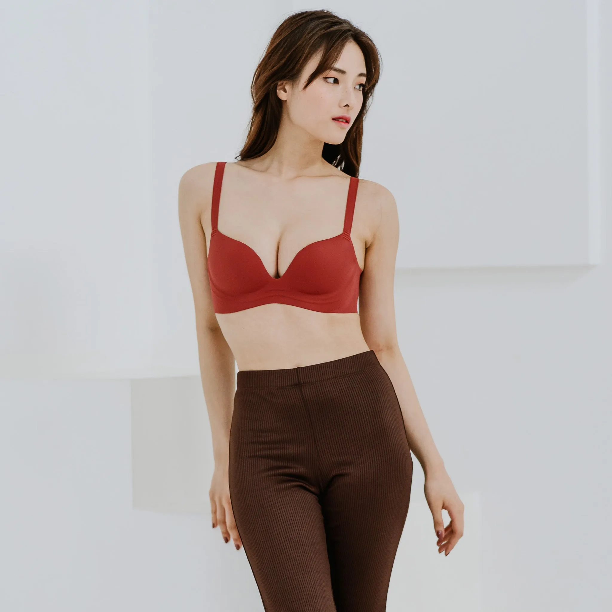 No Bulge! Seamless Wireless Bra in Velvet Cherry