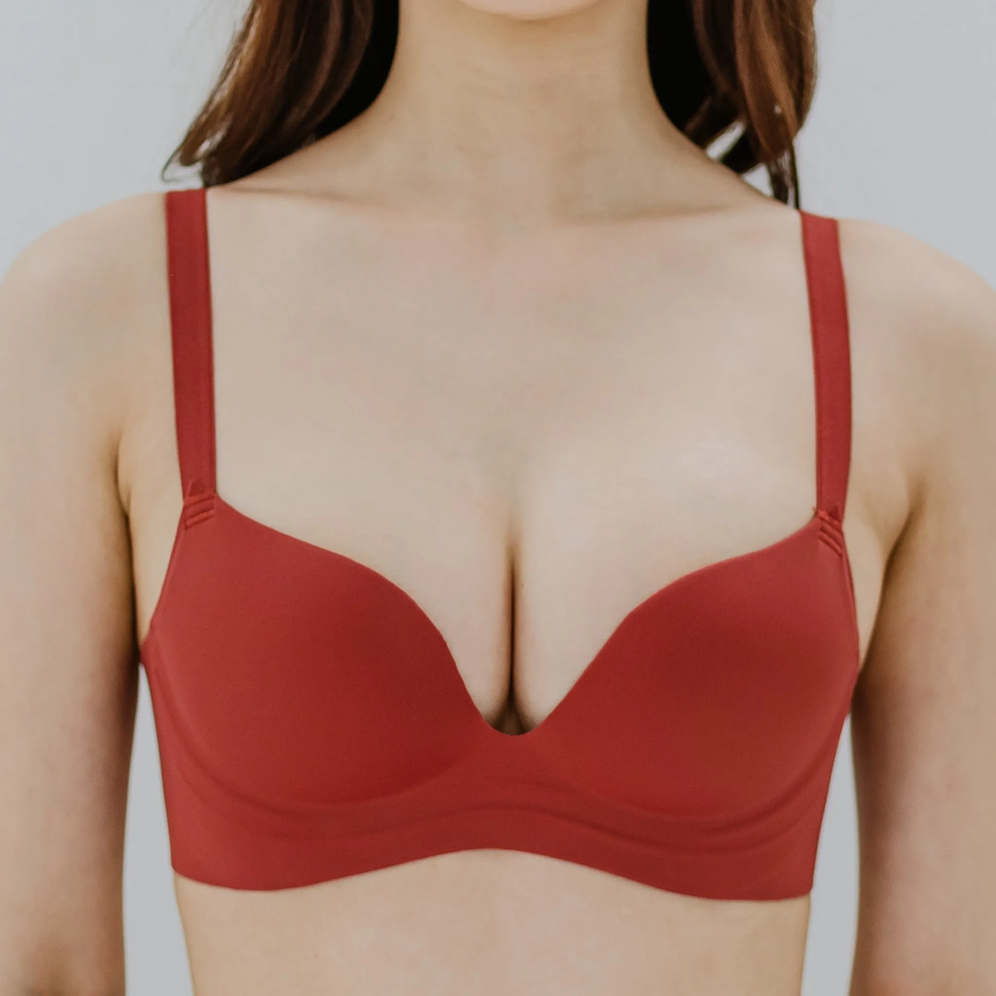 No Bulge! Seamless Wireless Bra in Velvet Cherry