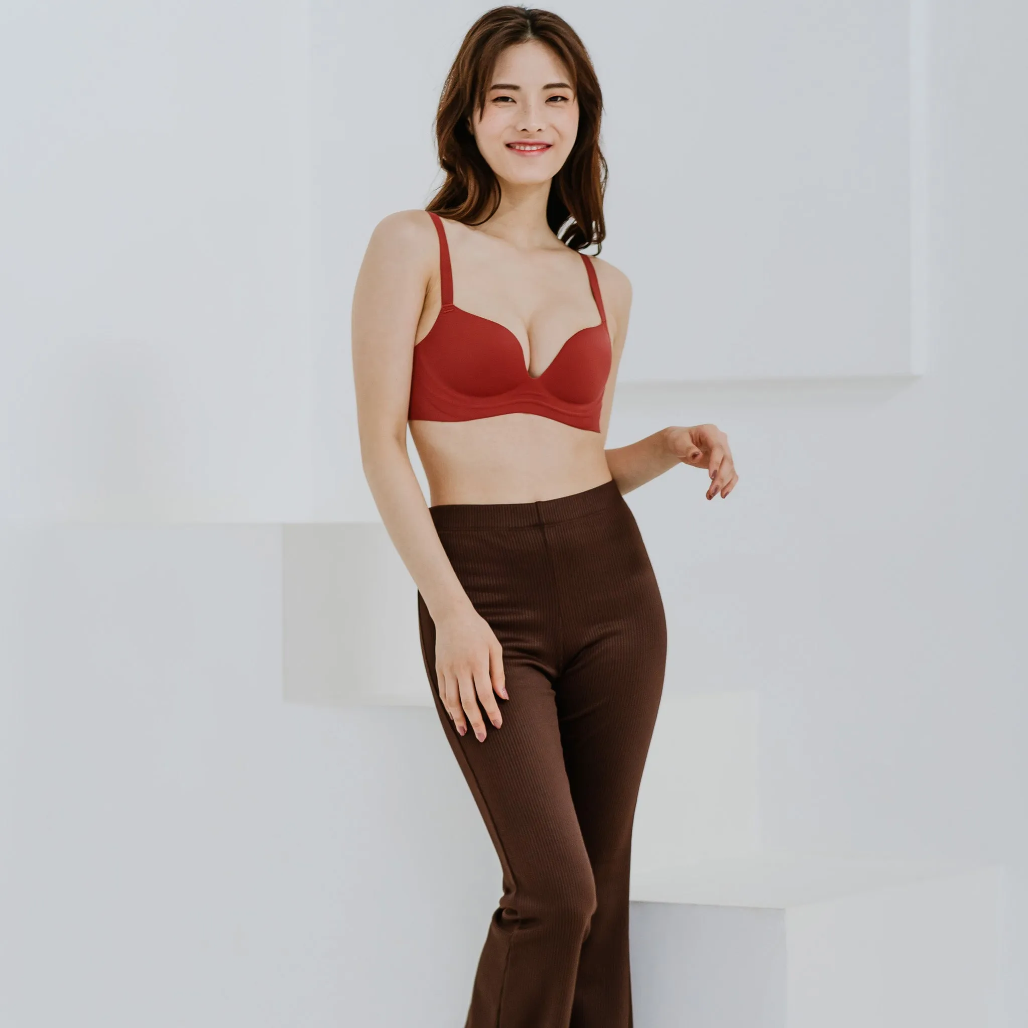 No Bulge! Seamless Wireless Bra in Velvet Cherry