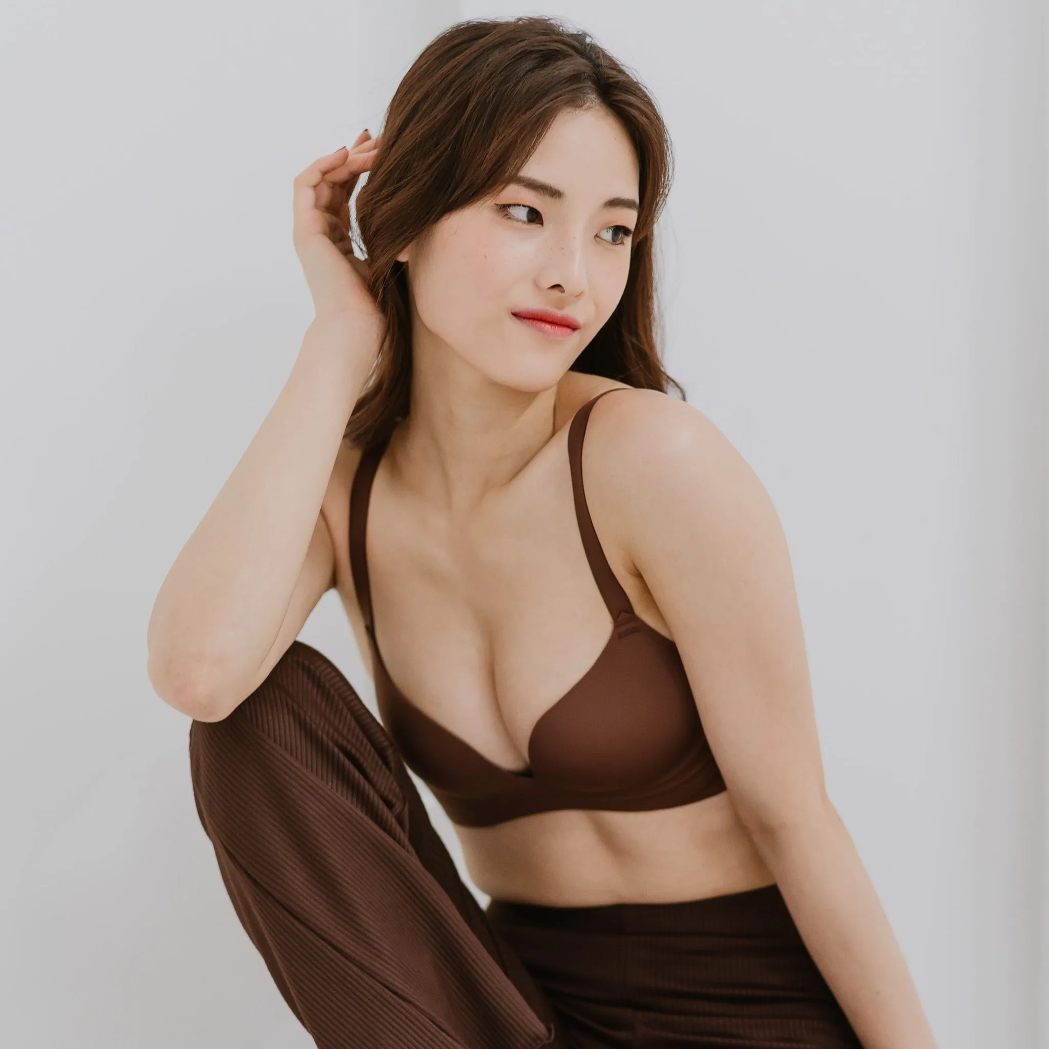 No Bulge! Seamless Wireless Bra in Velvet Cocoa