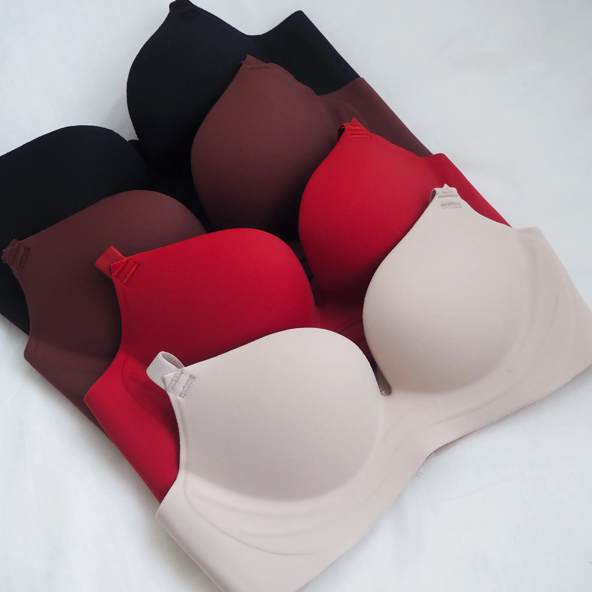 No Bulge! Seamless Wireless Bra in Velvet Creme