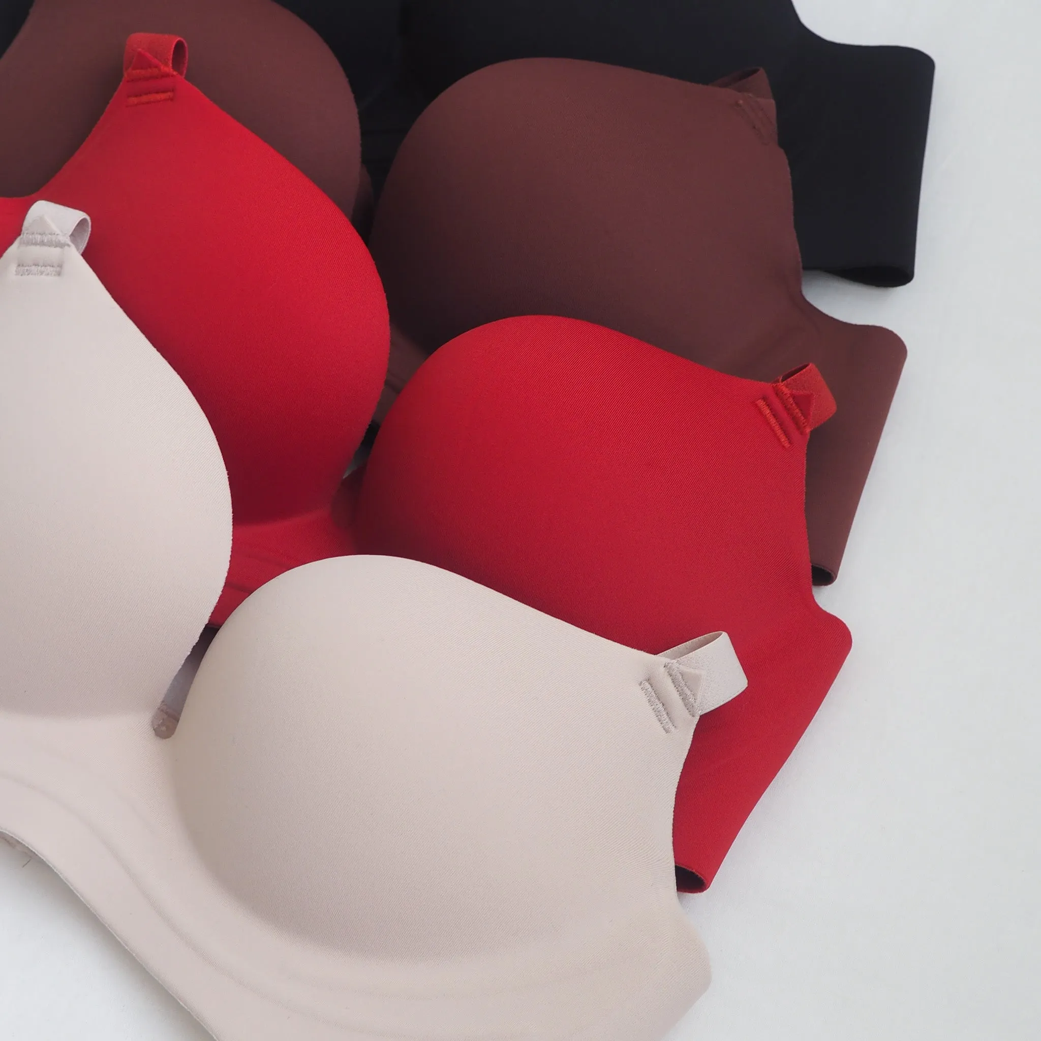 No Bulge! Seamless Wireless Bra in Velvet Creme