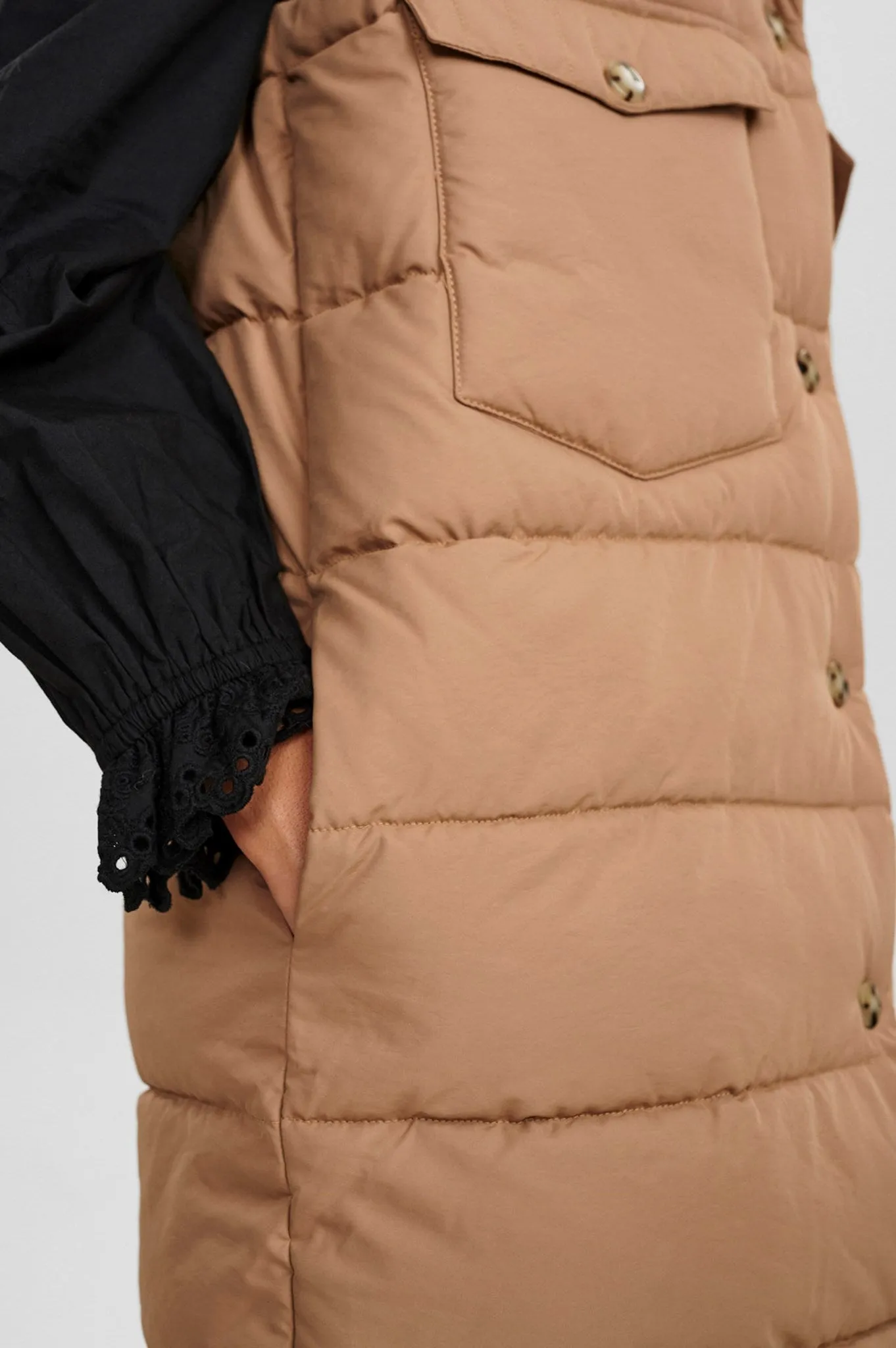 NUBETRI WAISTCOAT - Tannin