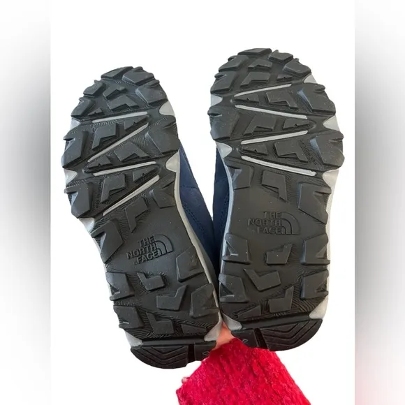 NWOB The North Face Youth Hedgehog Hiker II Waterproof Sneakers in size youth3.5