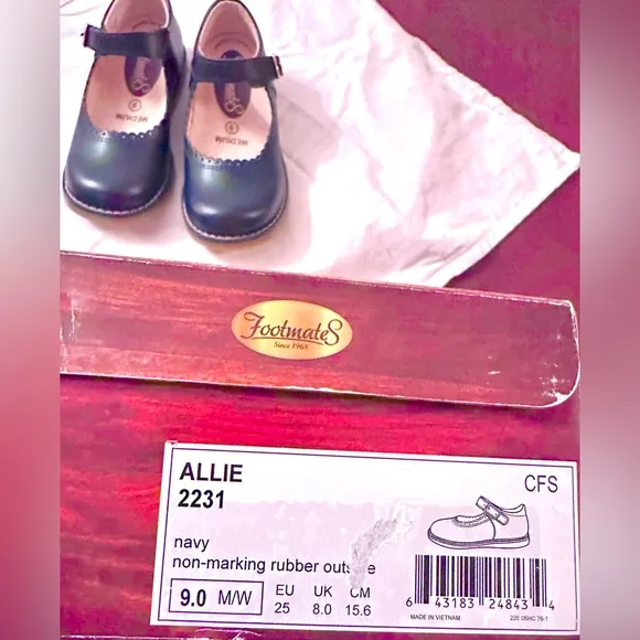 NWOT Adorable ALLIE Footmates Leather Shoes NAVY Blue in original box-Size 9 M/W