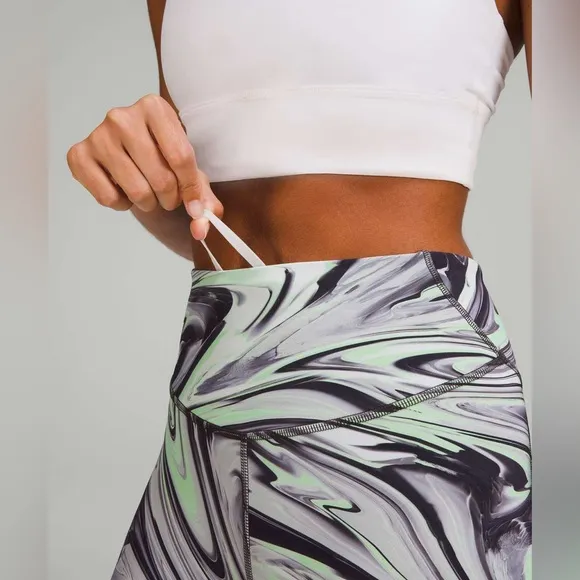 NWT Lululemon Base Pace High-Rise Short 8&quot; Paint Glide Warp Multi Size 8 W7CF8S