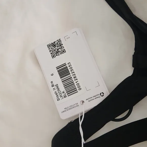 NWT Lululemon Stash It Bra, Black, Size 6