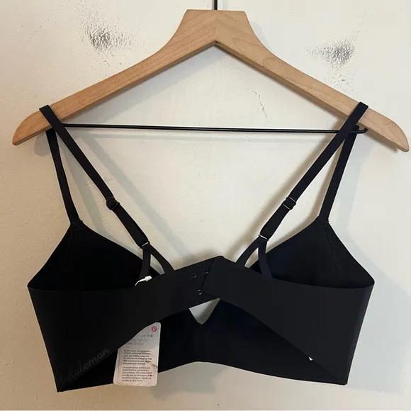 NWT LULULEMON- Take Shape Bra Black On The Move Athletic