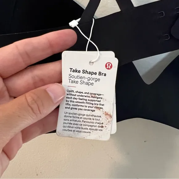 NWT LULULEMON- Take Shape Bra Black On The Move Athletic