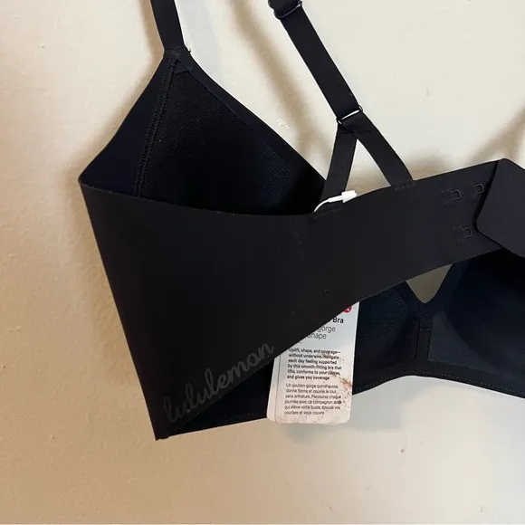 NWT LULULEMON- Take Shape Bra Black On The Move Athletic