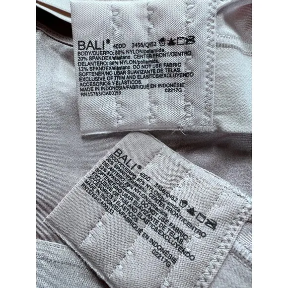 NWT - Set of 2 Bras - Bali DF3456 One Smooth U Bounce Control Underwire, 40DD