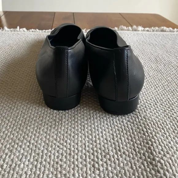 NWT Vaneli Black Nappa Leather Flats Cushioned Insole Size 10M
