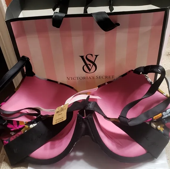NWT VICTORIA'S SECRET FLORAL DESIGN BRA &amp; PANTY SET