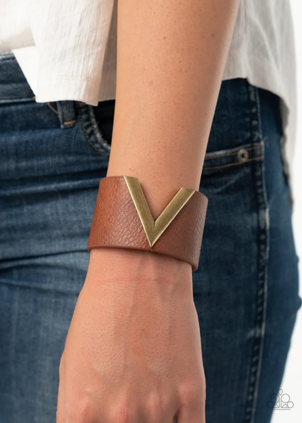 Paparazzi Claws Out - Brown Wrap Bracelet