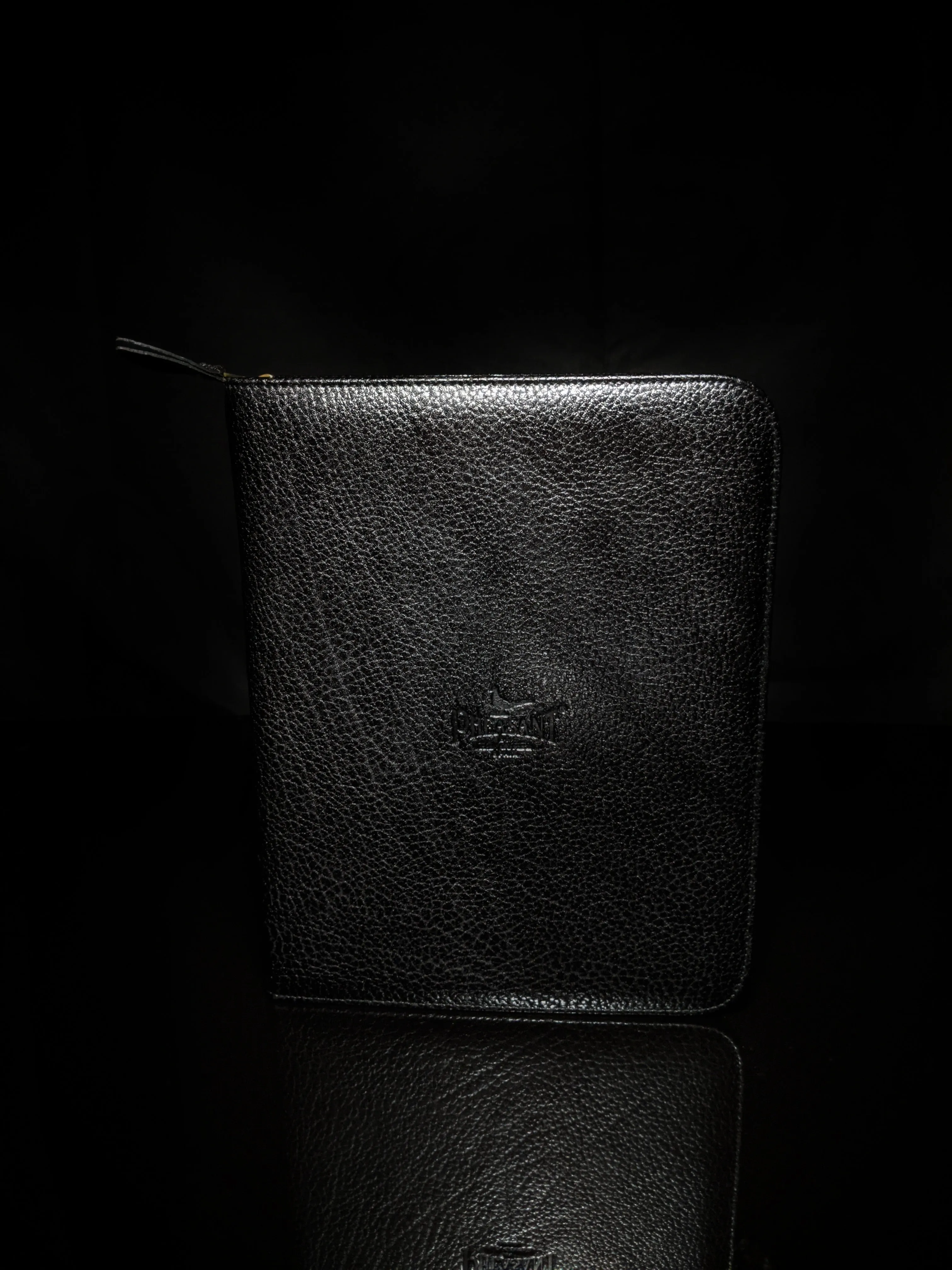 pheasant by R.D.Gomez made in Spain Black  Leather Case NIB