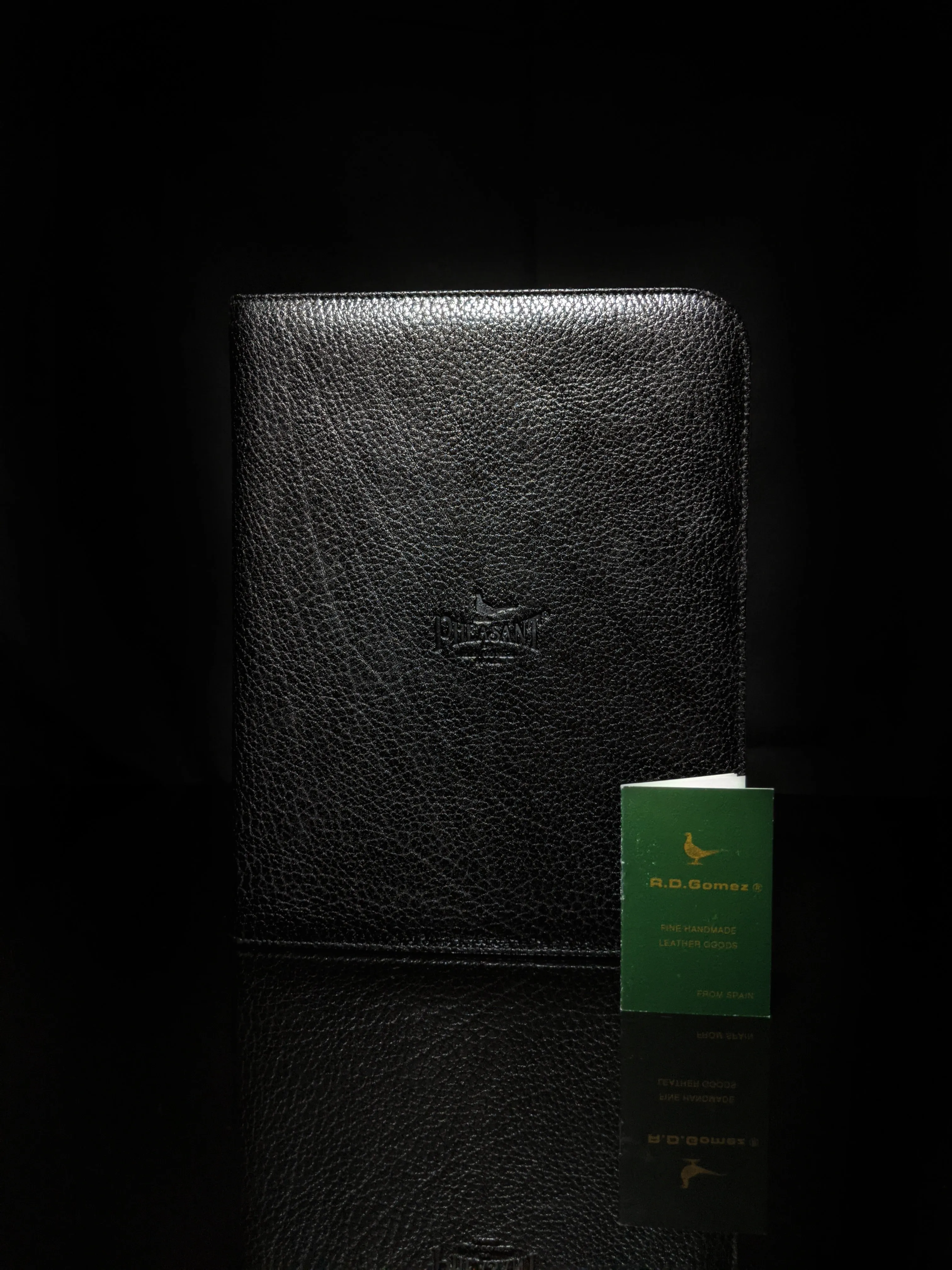pheasant by R.D.Gomez made in Spain Black  Leather Case NIB