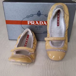 Prada Yellow/ Beige Girls Patent Leather Ballet Flats Sz EU 27/ US 9