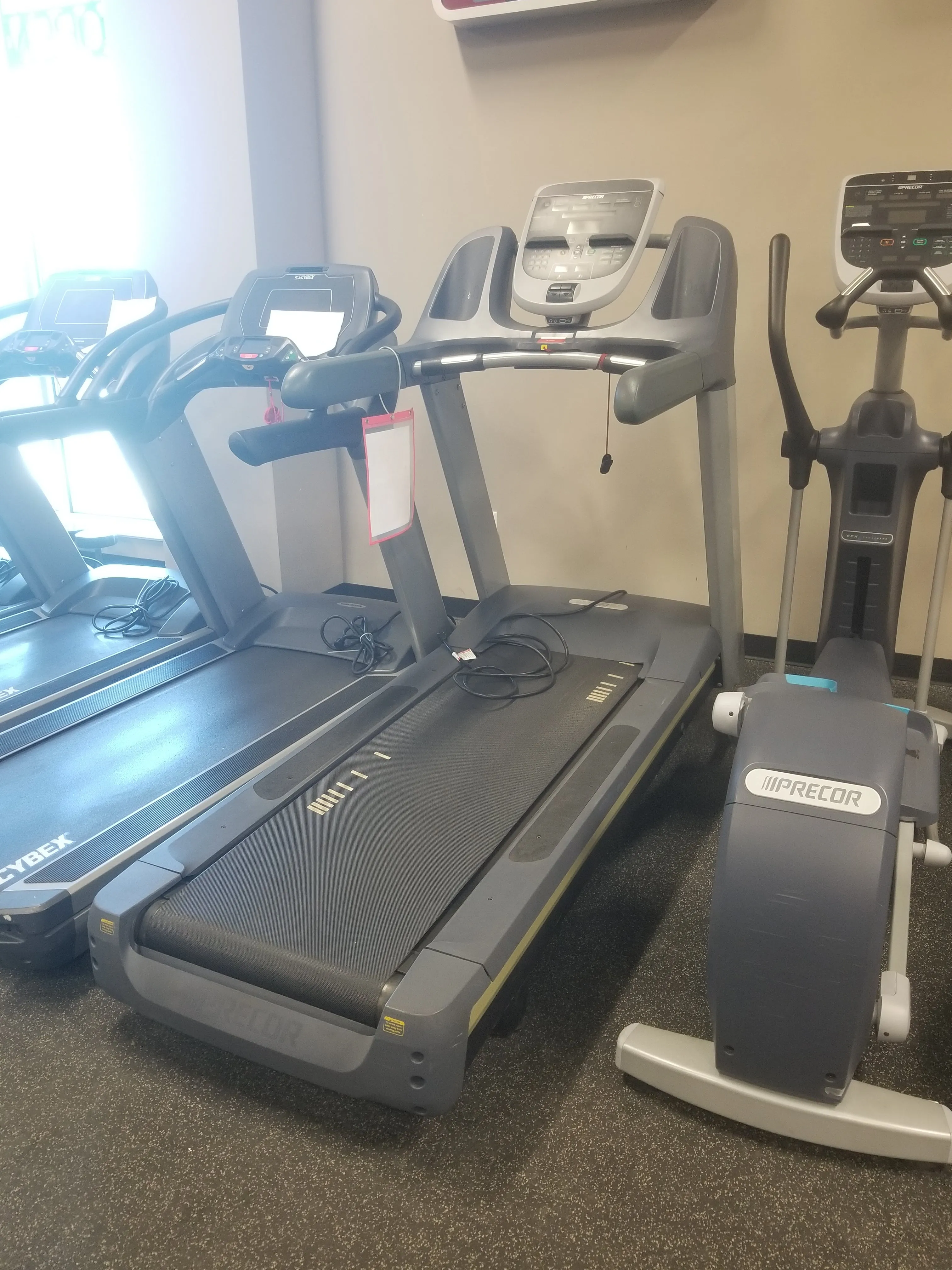 Precor TRM 833 Treadmill w/P30 Console