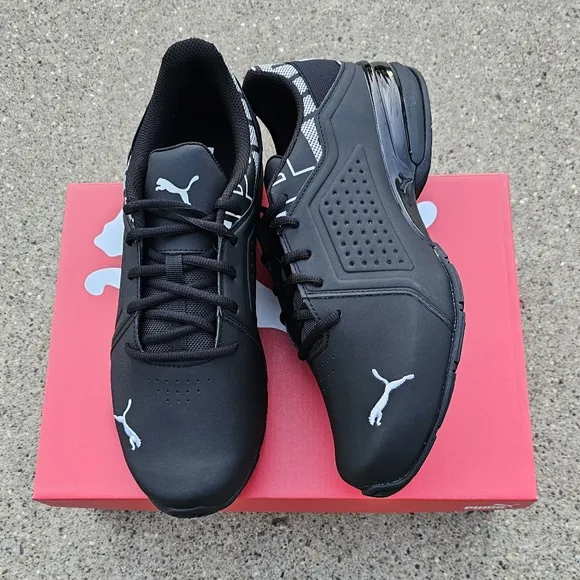 Puma comfort sneaker Men's Size 11