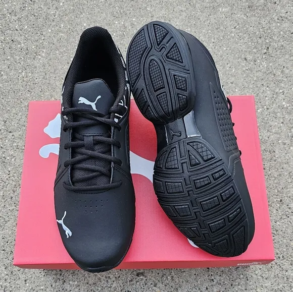 Puma comfort sneaker Men's Size 11