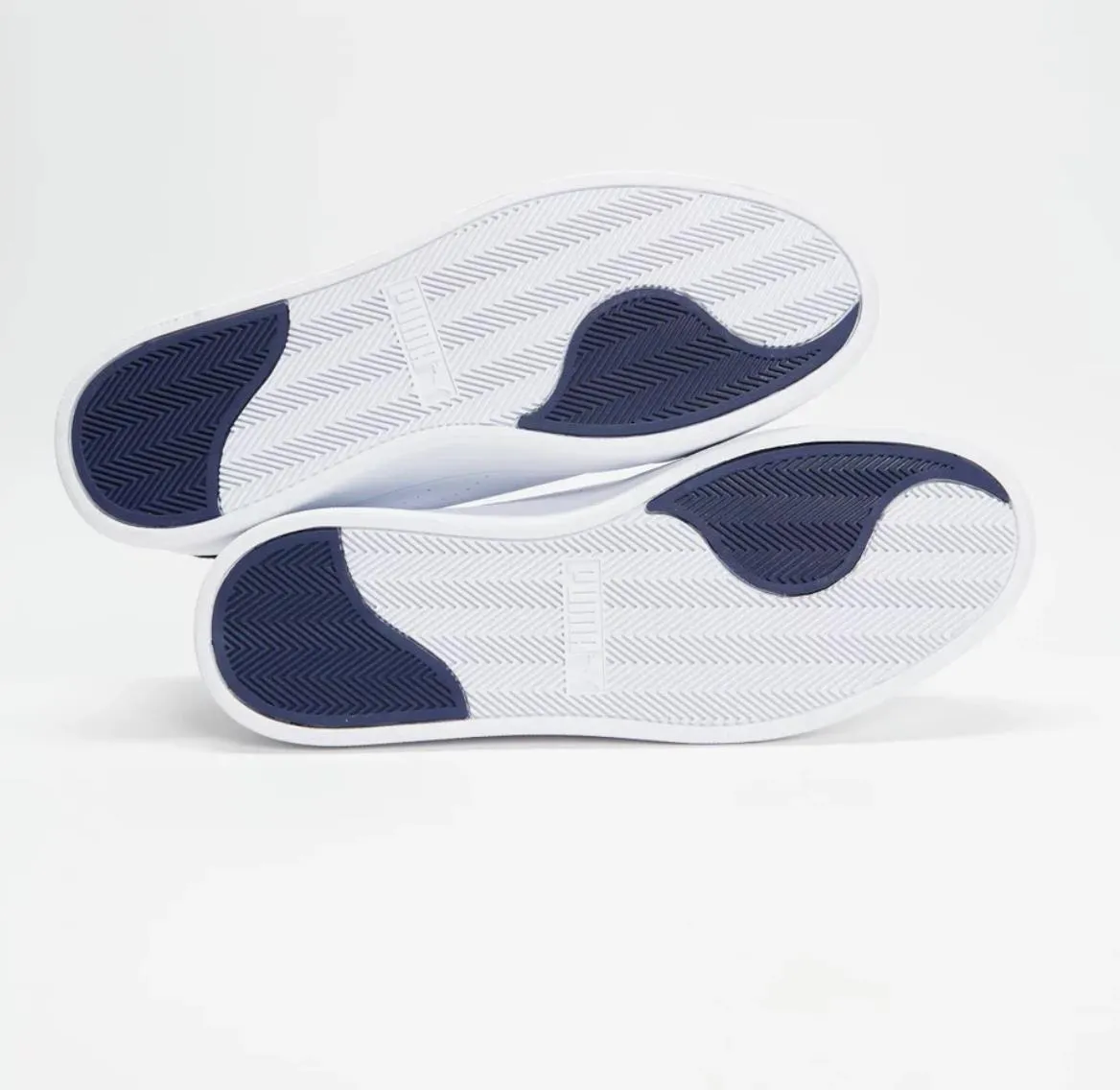 PUMA Mens White Shuffle Perforated Casual Sneakers Size 5 US (New)