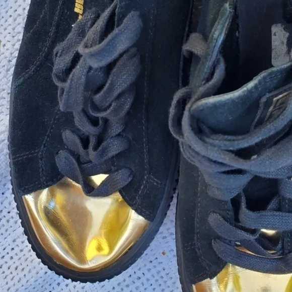 Puma Metallic Sneakers 10.5‎