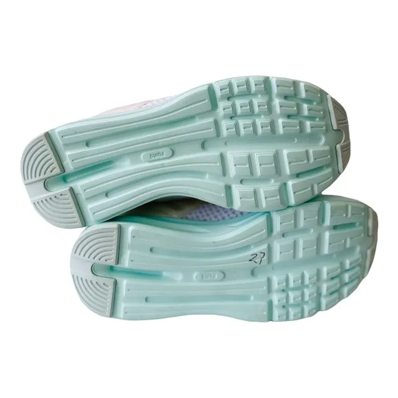 PUMA Women's White Radiate Xt Softfoam  Optimal Comfort Sneakers Size 38