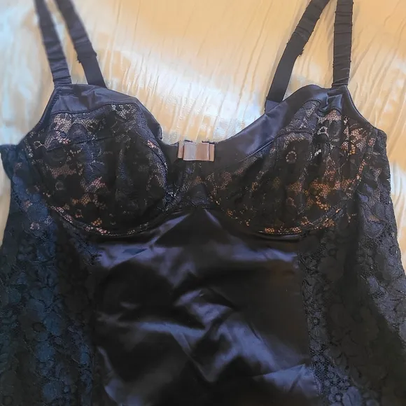 Retro Slip with underwire support