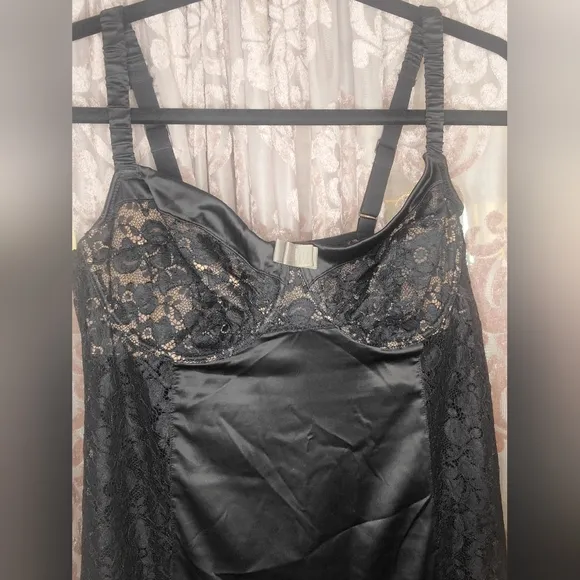 Retro Slip with underwire support