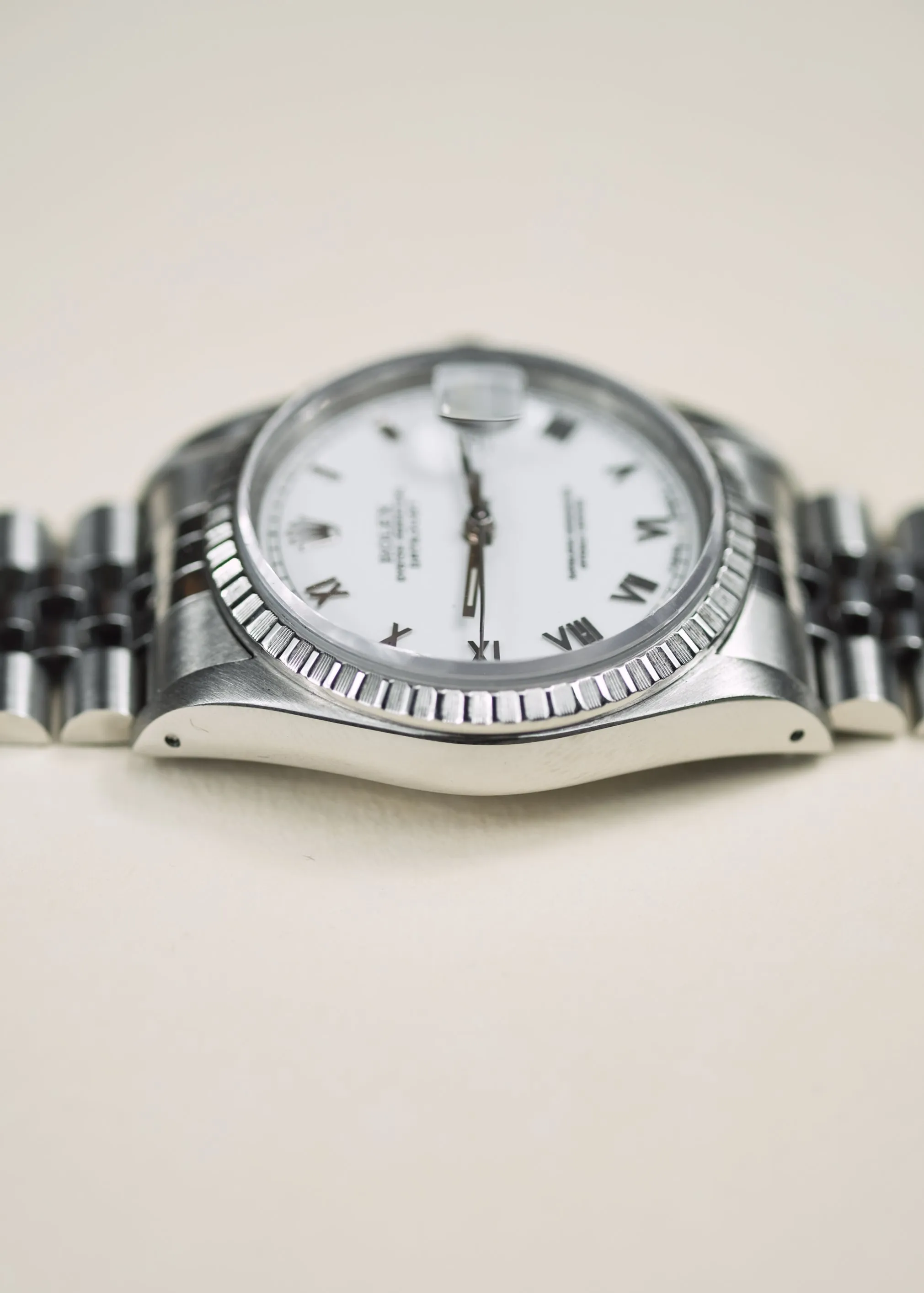 Rolex Datejust 16220 Box & Papers Roman Dial - 1991
