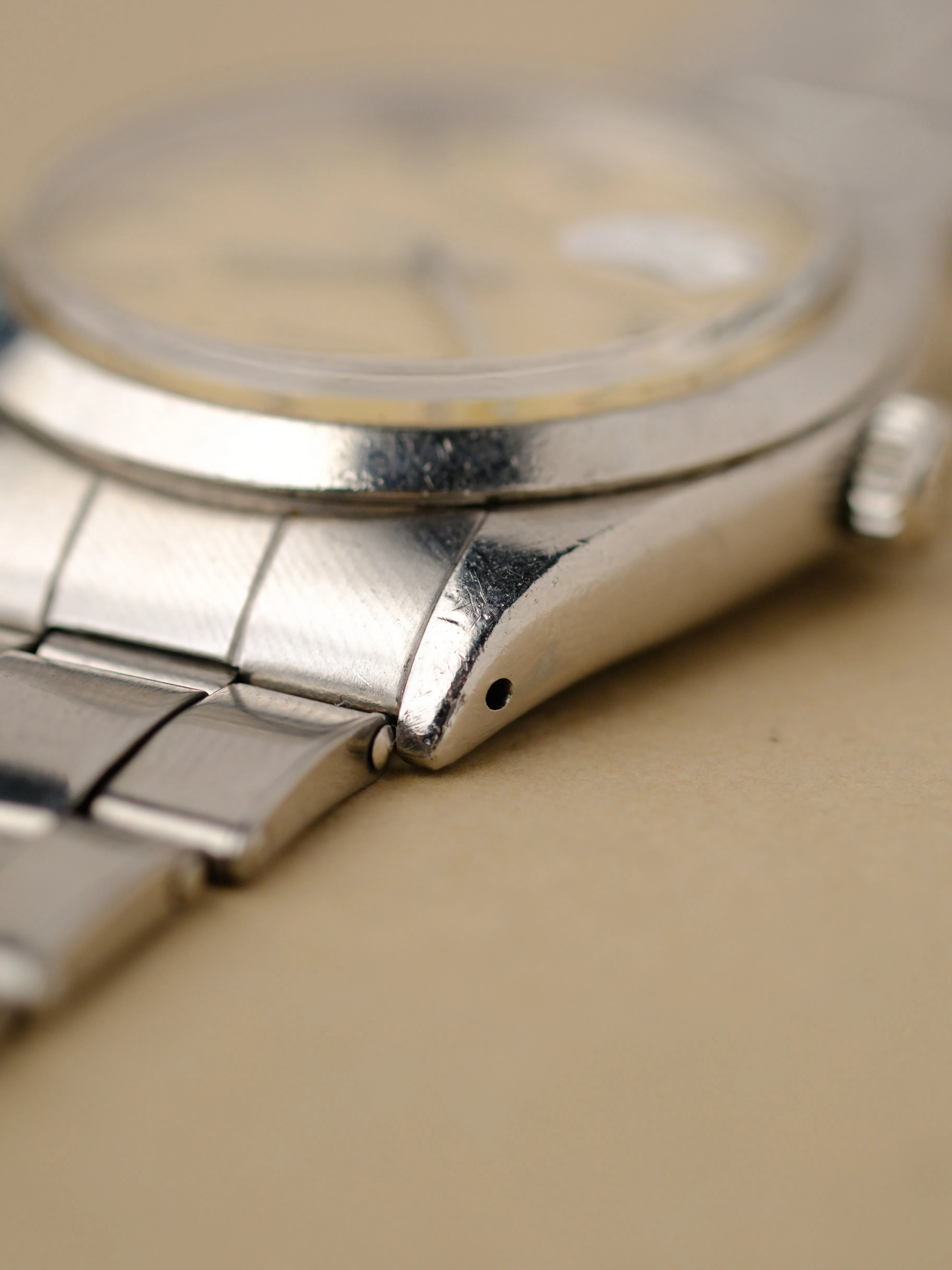 Rolex OysterDate 6694 Arrow Dial - 1964
