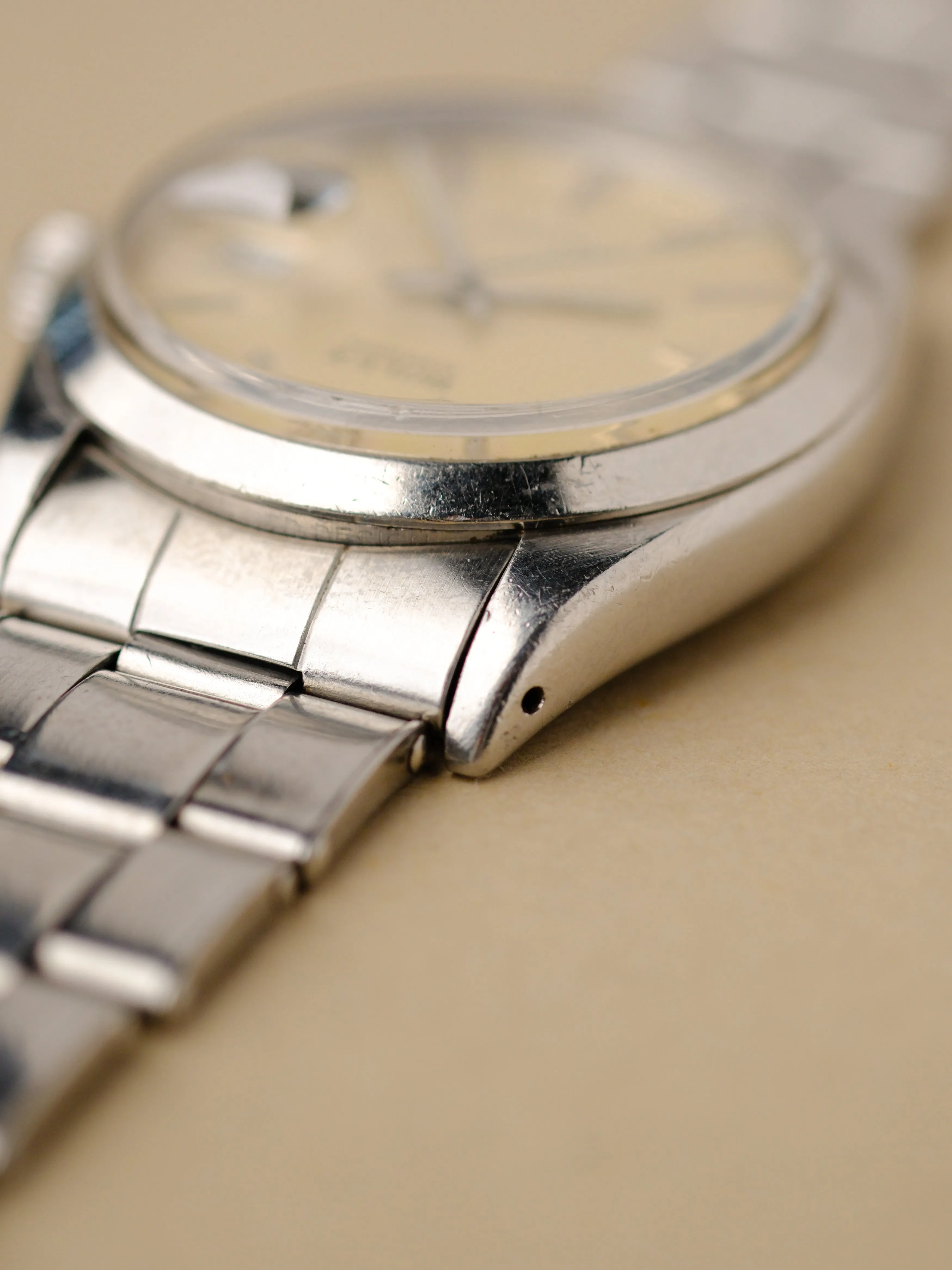 Rolex OysterDate 6694 Arrow Dial - 1964